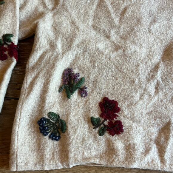 Vtg Newton Trading Co 100% WOOL Cardigan Sweater PM Embroidered Floral Cottage - Picture 5 of 7